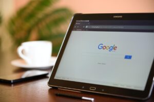 今さら聞けない「リスティング広告」について、わかりやすく解説!【検索エンジン連動型広告、メリット・デメリット、成功ポイント など】
